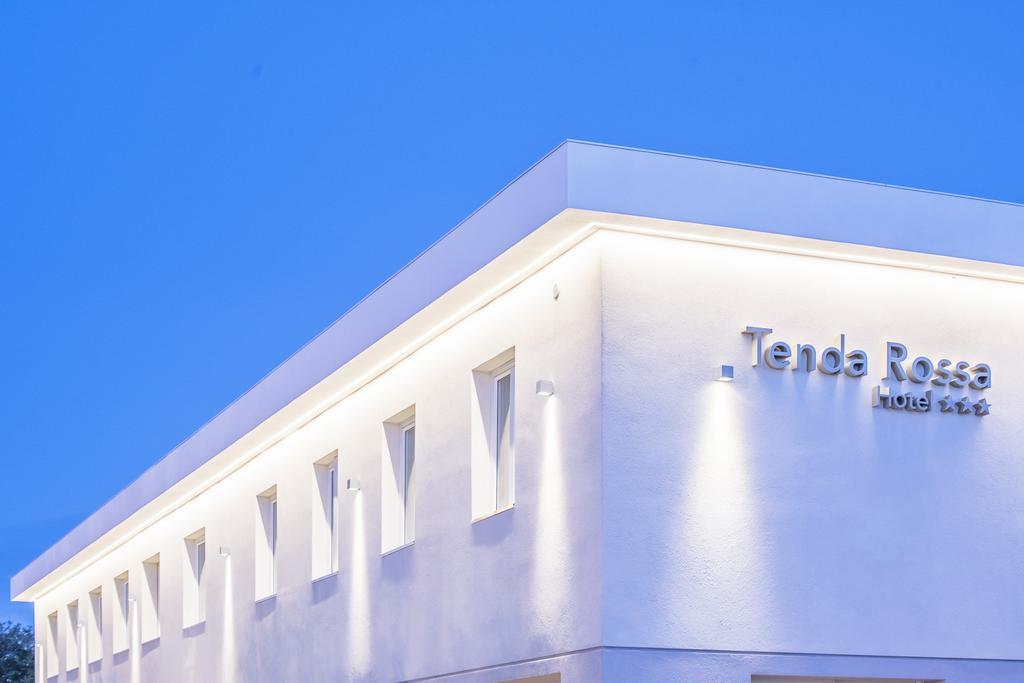 Hotel Tenda Rossa Marina Di Carrara Exterior foto